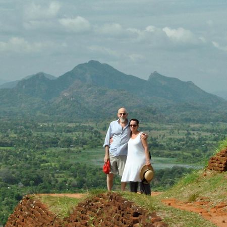 Kassapa Home Stay Sigiriya Buitenkant foto